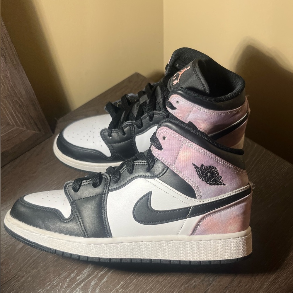 COPY - Jordan 1s mids